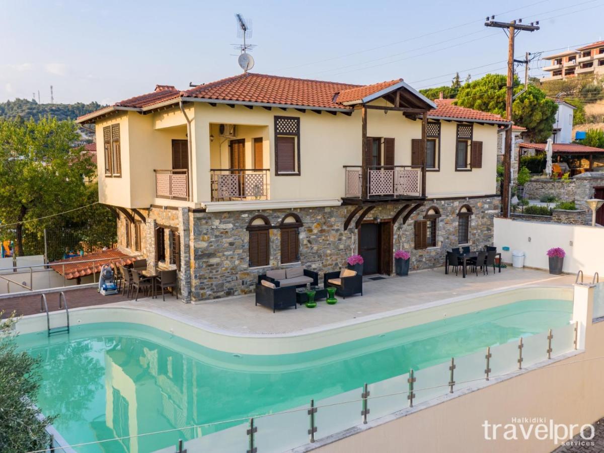 Villa Artemis By Rentalspro - Nikiti Halkidiki ภายนอก รูปภาพ