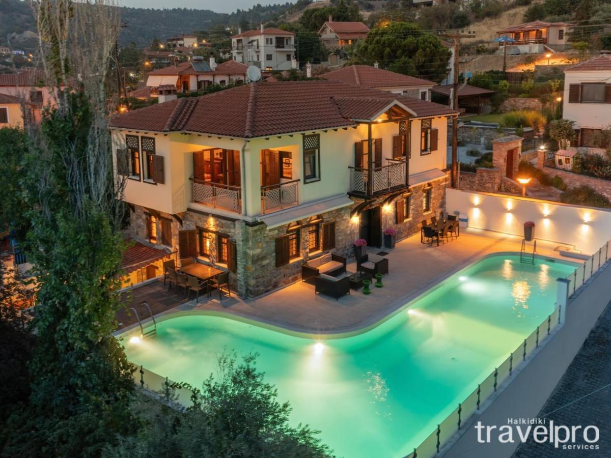 Villa Artemis By Rentalspro - Nikiti Halkidiki ภายนอก รูปภาพ
