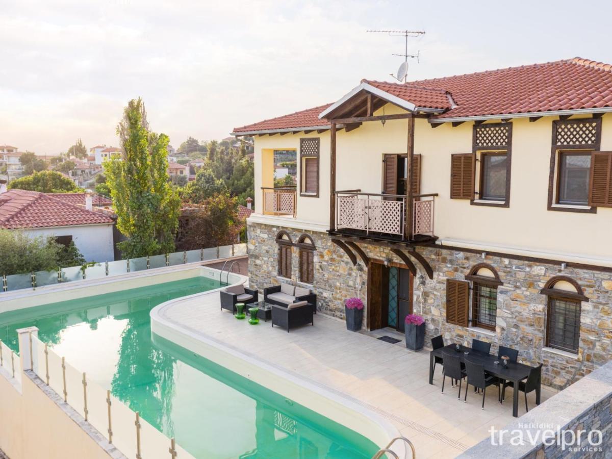 Villa Artemis By Rentalspro - Nikiti Halkidiki ภายนอก รูปภาพ