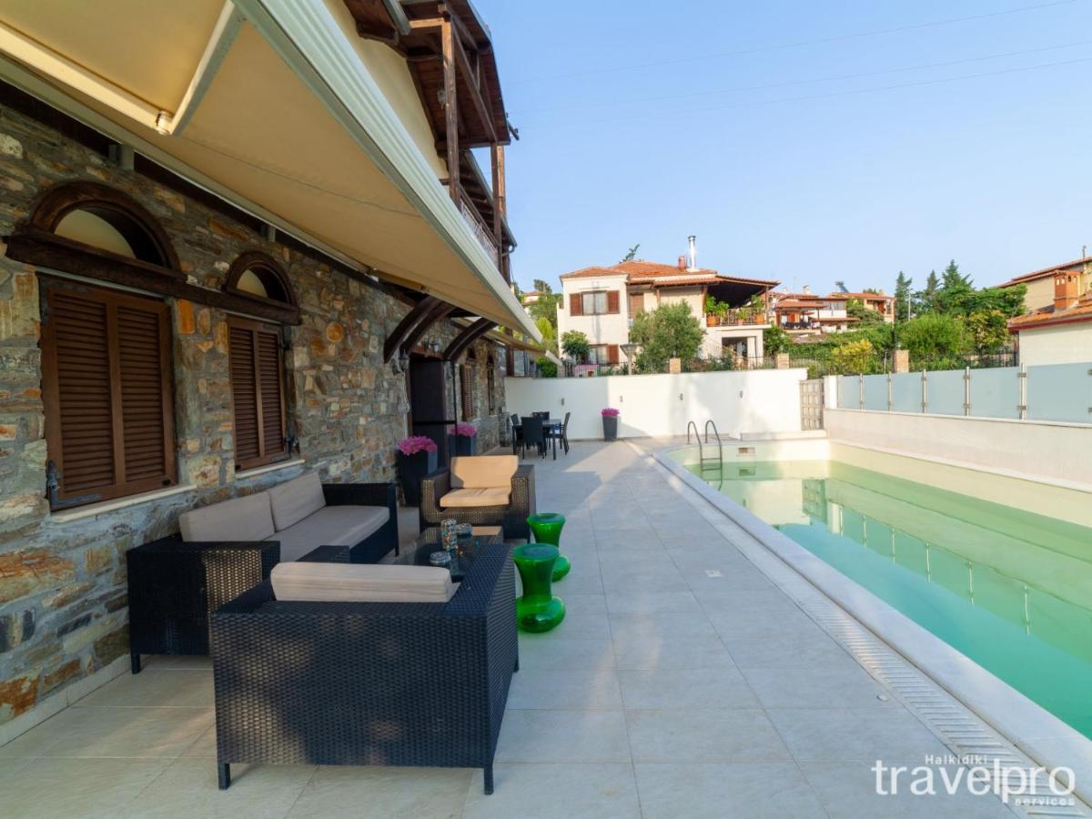Villa Artemis By Rentalspro - Nikiti Halkidiki ภายนอก รูปภาพ