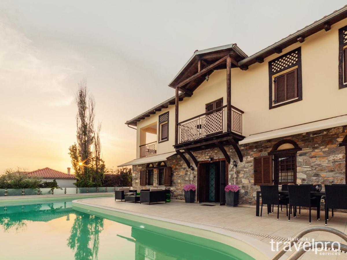 Villa Artemis By Rentalspro - Nikiti Halkidiki ภายนอก รูปภาพ